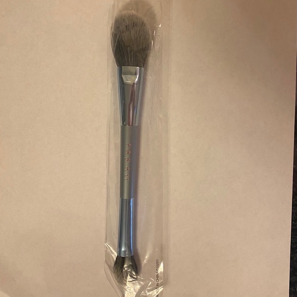 Lot of Four F.A.R.A.H New Makeup Brushes - Picture 2 of 5